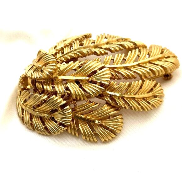 Capri Leaf Feather Gold Tone Brooch - Picture 4 of 5
